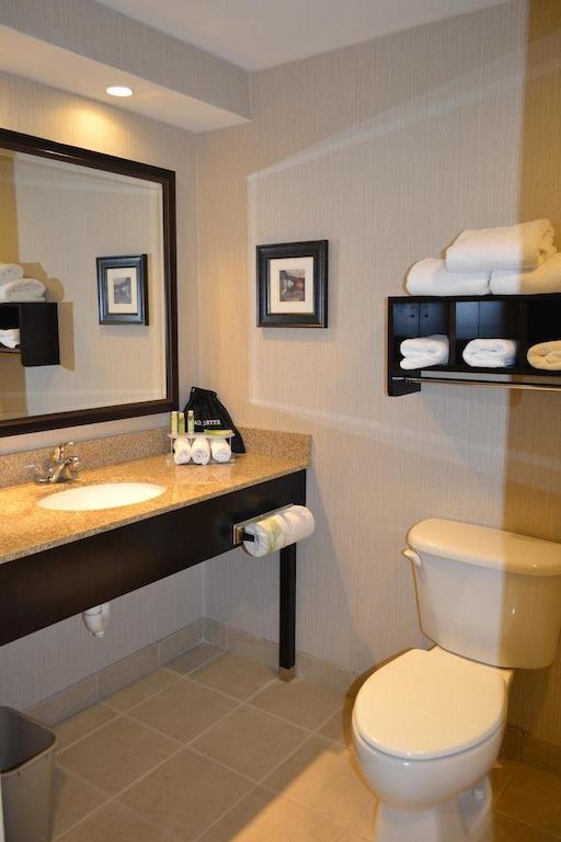 Holiday Inn Express Hotels Biddeford By Ihg Room photo